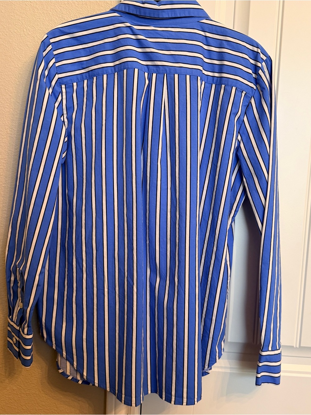 Ann Taylor Blue and White Stripe Button Down Dress Shirt Size M - Picture 5 of 5